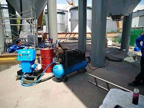 噴涂聚脲設(shè)備專(zhuān)業(yè)化程度高的廠家 省料(圖1) 噴涂聚脲設(shè)備專(zhuān)業(yè)化程度高的廠家